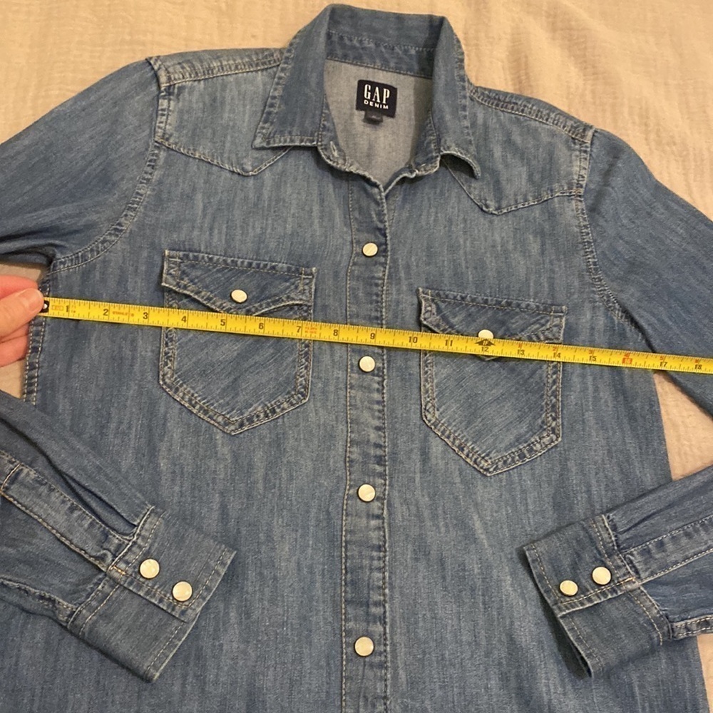 Gap 100% cotton snap button denim shirt . Size Xs. New. No tags - Picture 8 of 8